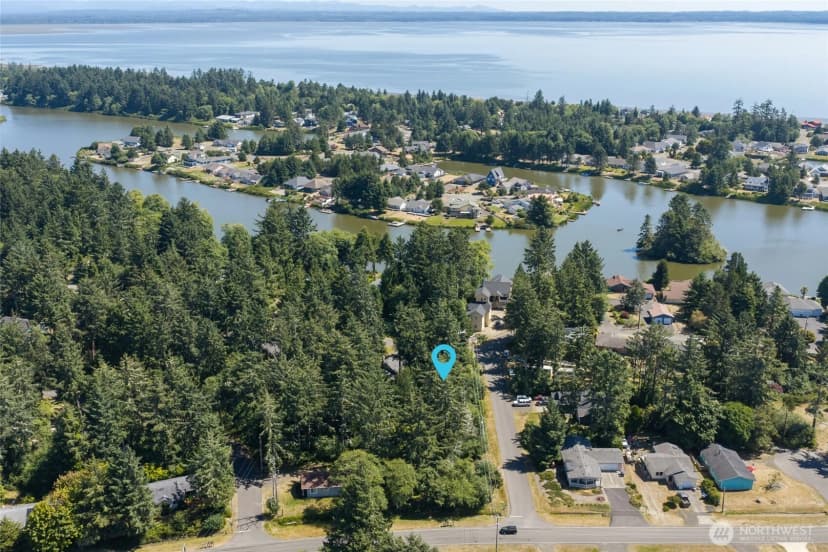 Property photo for 422 430 Mud Hen Loop Se, Ocean Shores photo 7