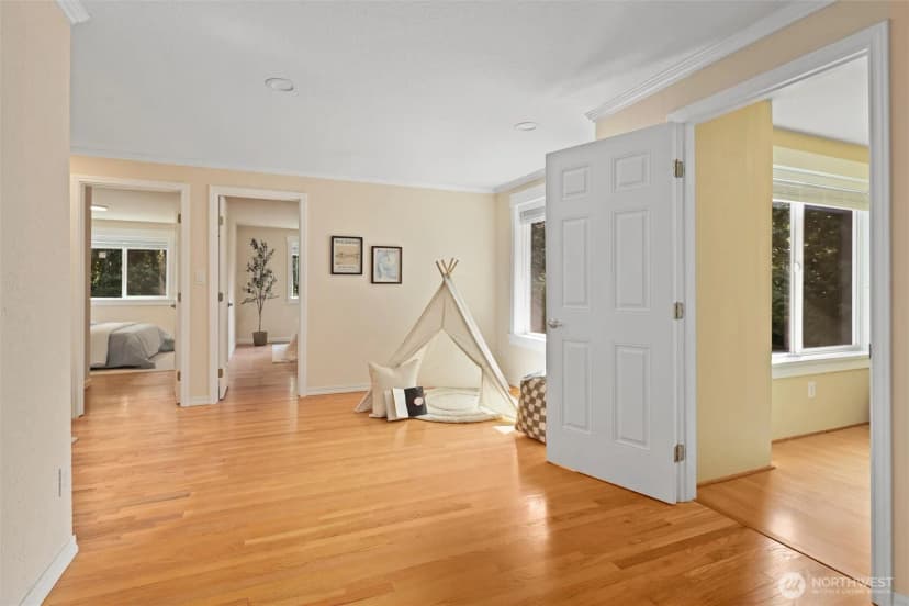 Property photo for 6149 115th Place Se, Bellevue photo 18