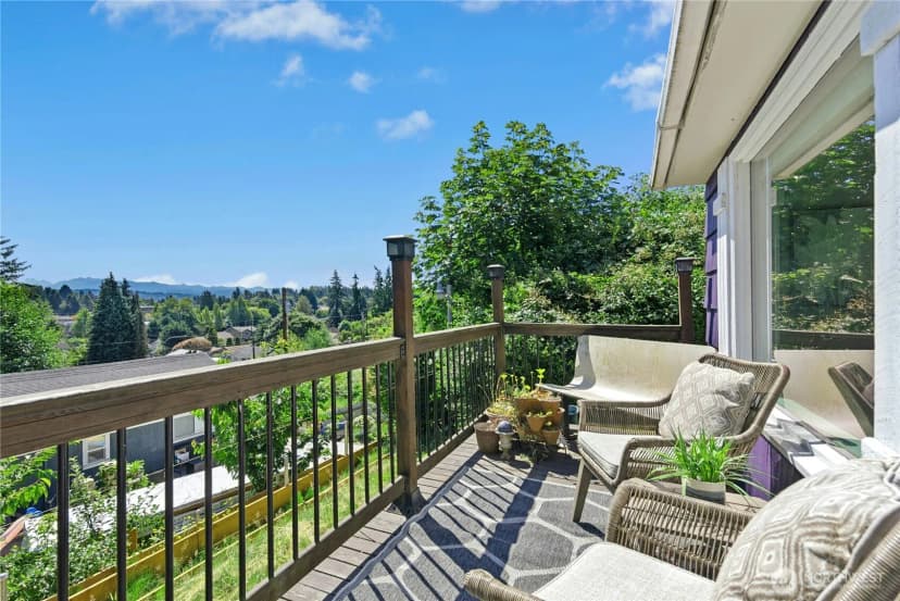 Property photo for 1035 Temple Drive, Everett