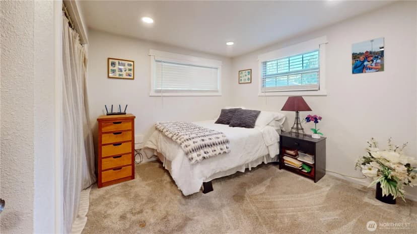 Property photo for 521 E Magnolia Avenue, Burlington photo 13
