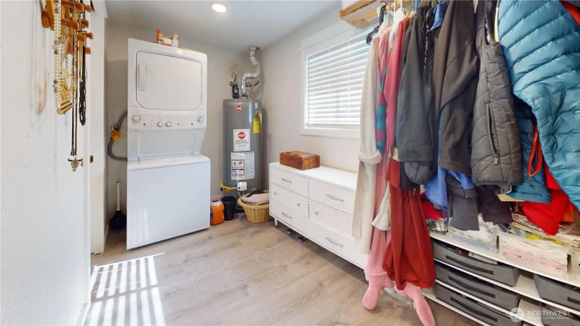 Property photo for 521 E Magnolia Avenue, Burlington photo 16