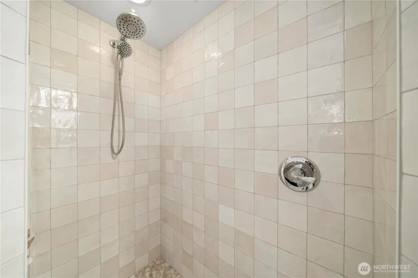 Property photo for 21239 14th Avenue S, Des Moines photo 21