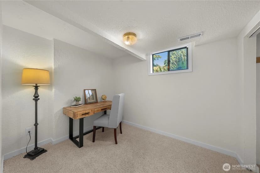 Property photo for 21239 14th Avenue S, Des Moines photo 29