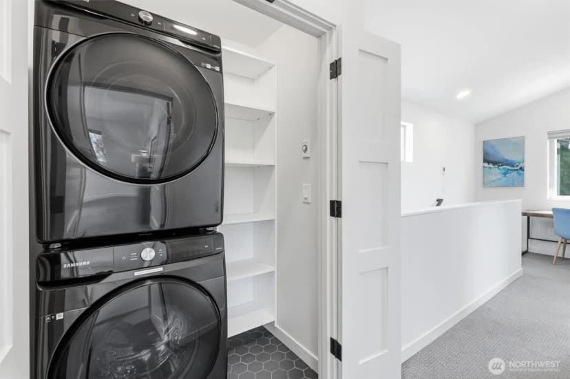 Property photo for 2109 Ne 83rd Street, Seattle photo 16