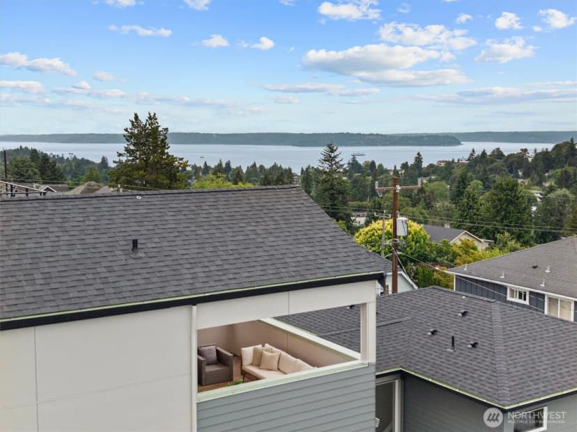 Property photo for 4047 44th Avenue Sw, Seattle photo 23