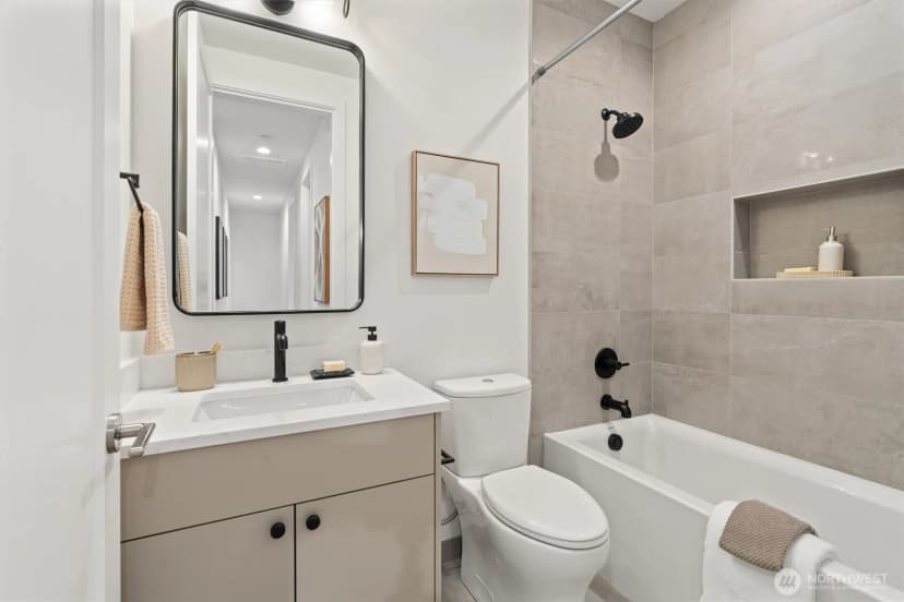 Property photo for 4047 44th Avenue Sw, Seattle photo 21