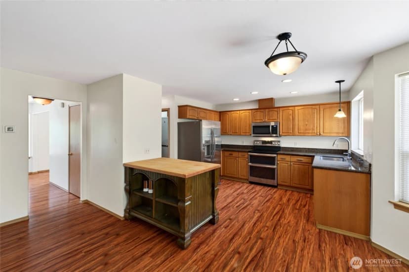 Property photo for 21415 116th Street E, Bonney Lake photo 8