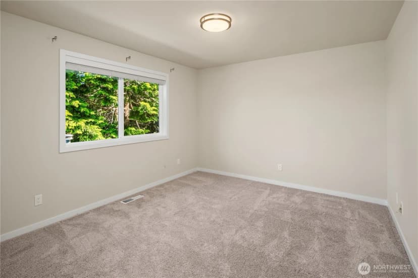 Property photo for 3230 175th Court Ne, Redmond photo 28
