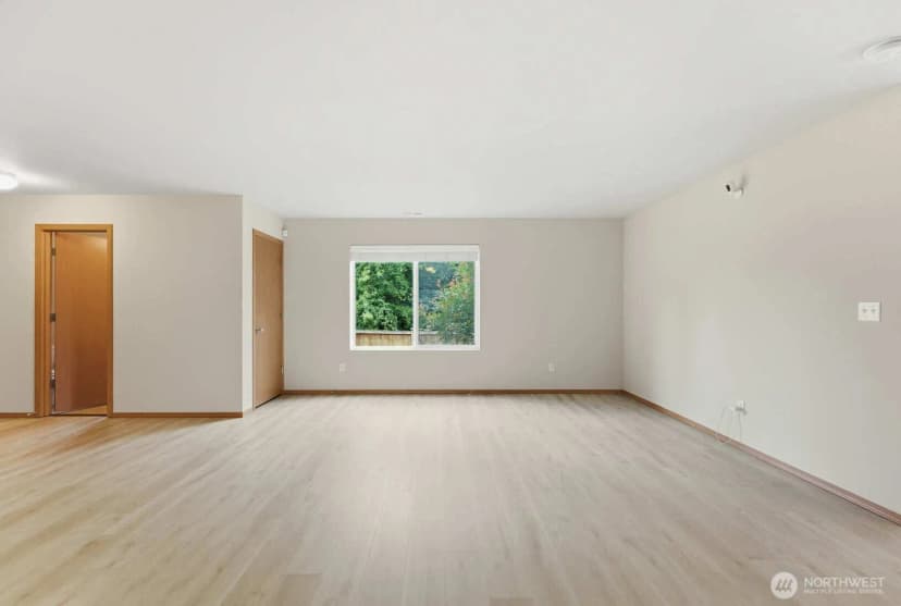 Property photo for 8419 79th Street Ne, Marysville photo 5