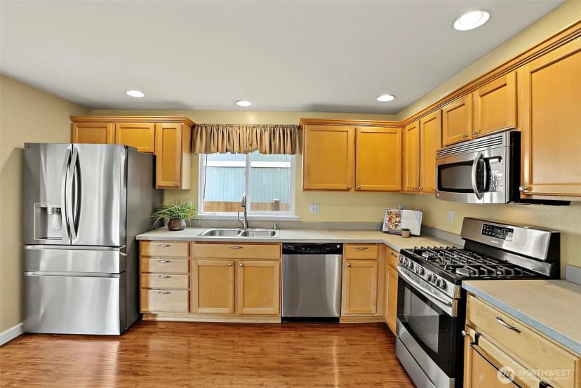 Property photo for 23929 Se 249th Street, Maple Valley photo 9