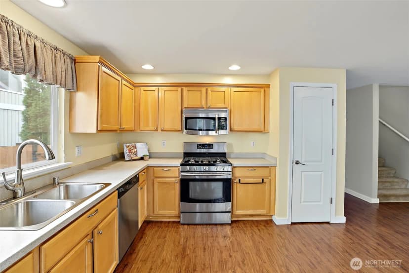 Property photo for 23929 Se 249th Street, Maple Valley photo 10