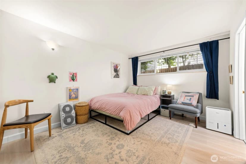 Property photo for 11515 Greenwood Avenue N #h, Seattle photo 19