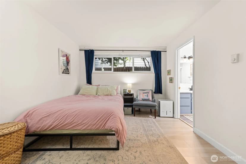 Property photo for 11515 Greenwood Avenue N #h, Seattle photo 20