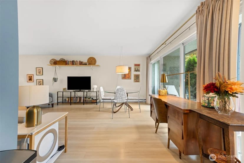 Property photo for 11515 Greenwood Avenue N #h, Seattle photo 11