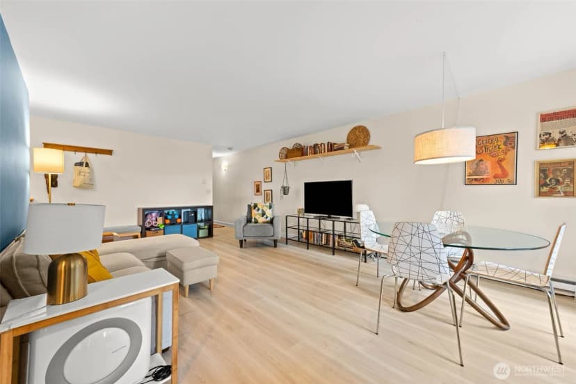 Property photo for 11515 Greenwood Avenue N #h, Seattle photo 16