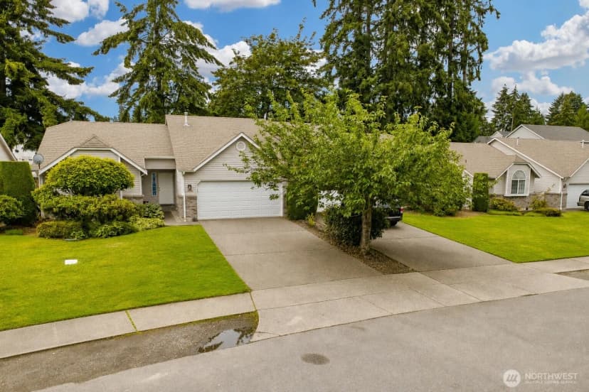 Property photo for 12702 -12704 119th Street Ct E, Puyallup photo 2