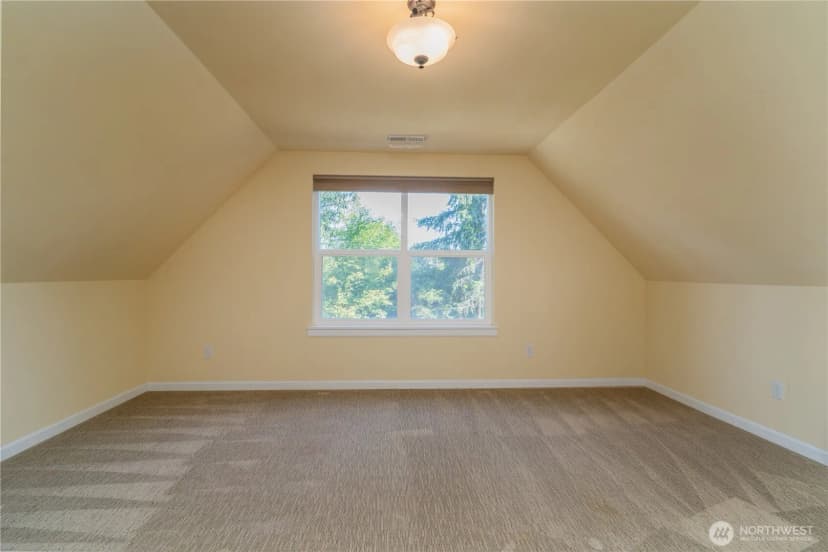 Property photo for 402 Troy Drive Se, Centralia photo 30