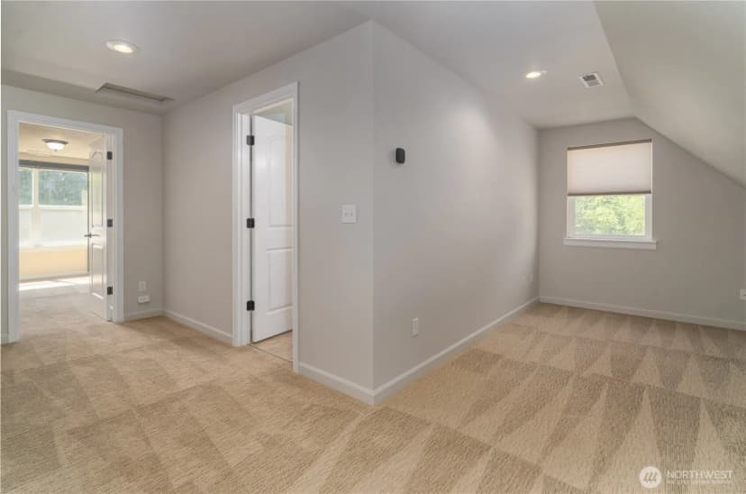 Property photo for 402 Troy Drive Se, Centralia photo 25