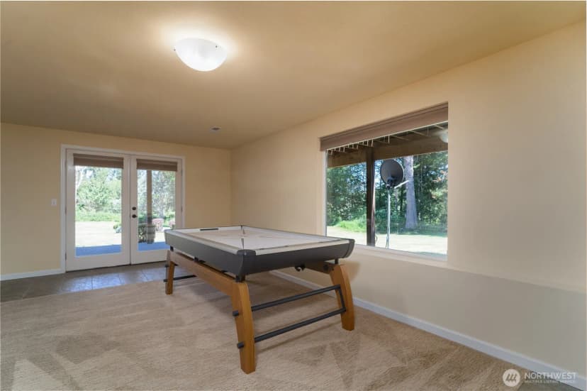 Property photo for 402 Troy Drive Se, Centralia photo 37