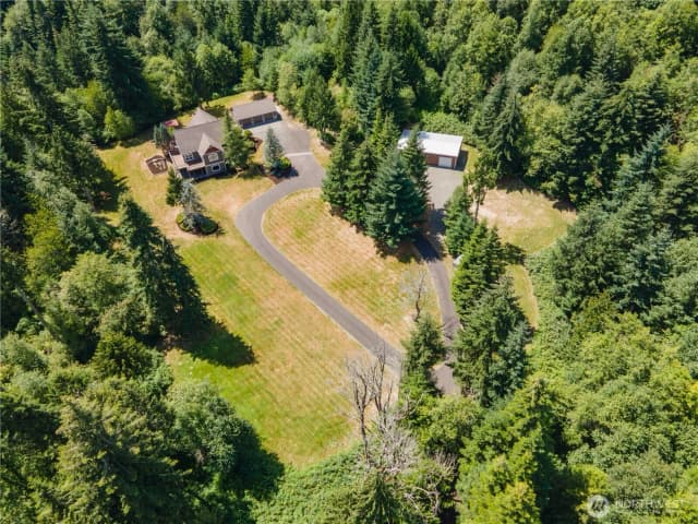 Property photo for 402 Troy Drive Se, Centralia photo 5