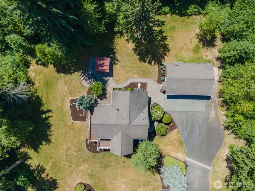 Property photo for 402 Troy Drive Se, Centralia photo 4