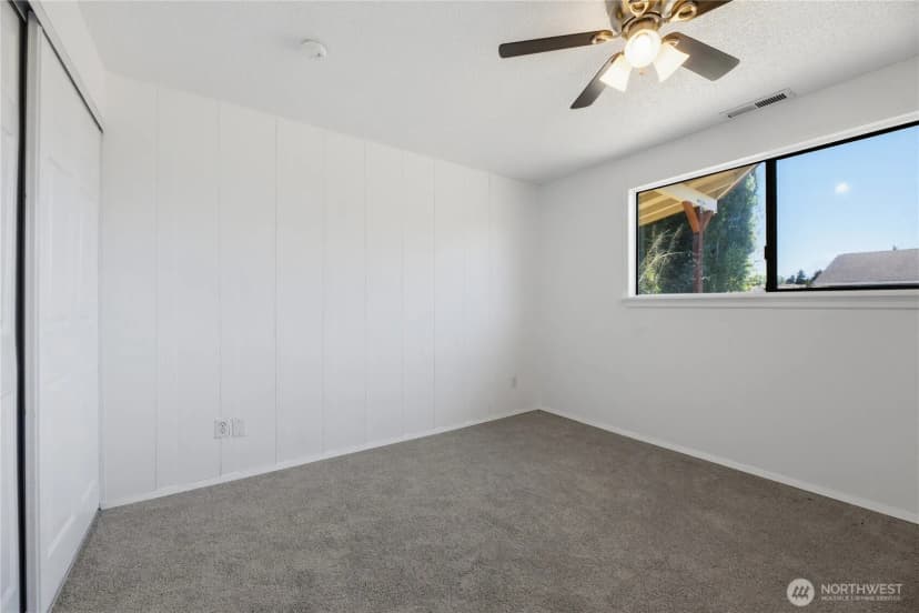 Property photo for 506 Calistoga Street W, Orting photo 32