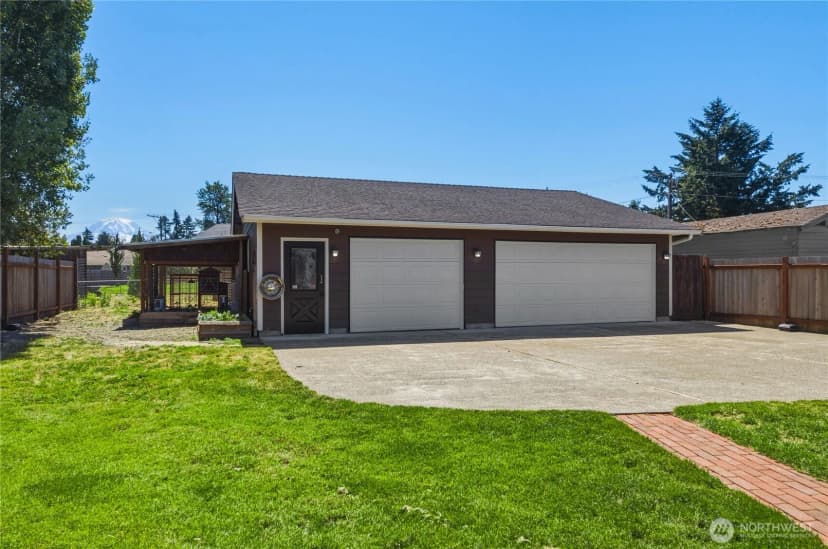 Property photo for 506 Calistoga Street W, Orting photo 5