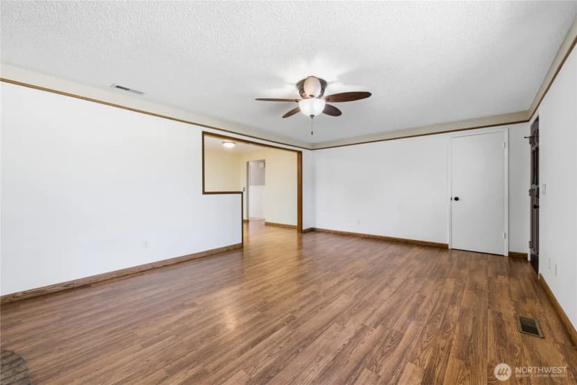 Property photo for 506 Calistoga Street W, Orting photo 25