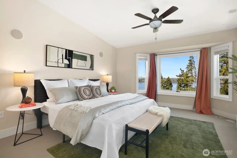 Property photo for 3021 70th Avenue Se, Mercer Island photo 15