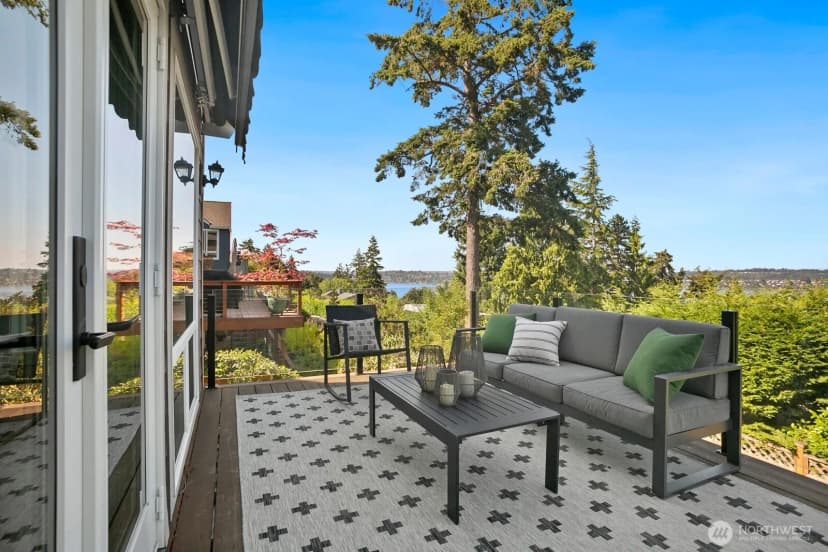 Property photo for 3021 70th Avenue Se, Mercer Island photo 30