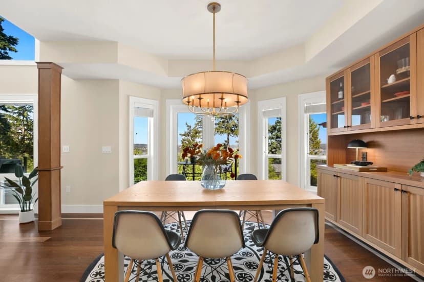 Property photo for 3021 70th Avenue Se, Mercer Island photo 14