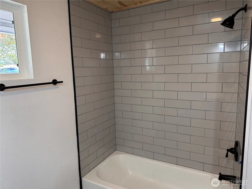 Property photo for 3219 Halverson Avenue, Bremerton photo 14