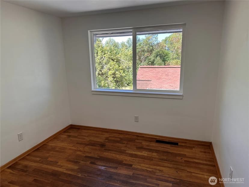 Property photo for 3219 Halverson Avenue, Bremerton photo 18