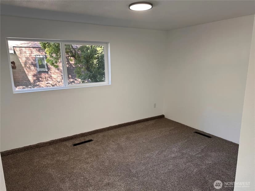 Property photo for 3219 Halverson Avenue, Bremerton photo 23