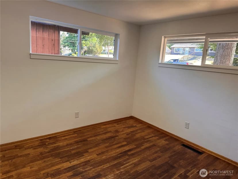 Property photo for 3219 Halverson Avenue, Bremerton photo 16