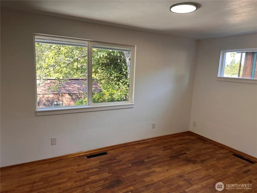 Property photo for 3219 Halverson Avenue, Bremerton photo 17