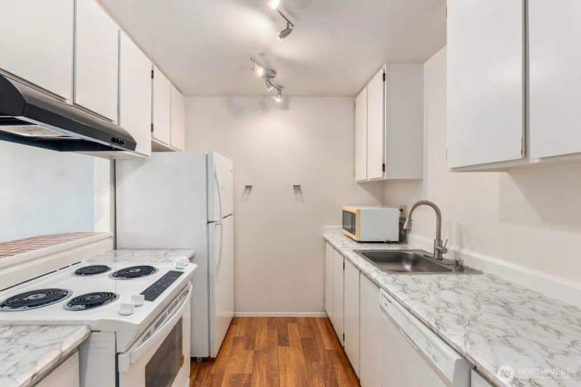 Property photo for 762 Hayes Street #23, Seattle photo 10