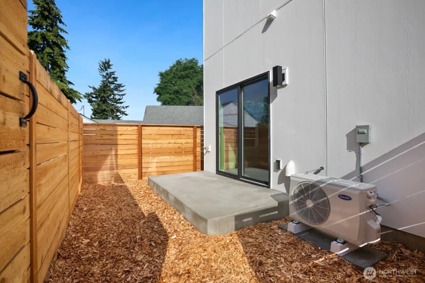 Property photo for 508 Sw 137th Street #b, Burien photo 17