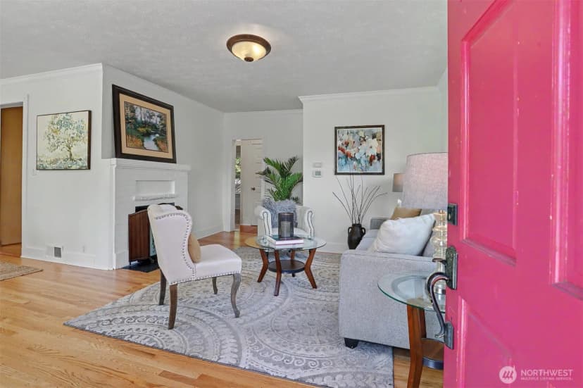Property photo for 322 N 81st Street, Seattle photo 4