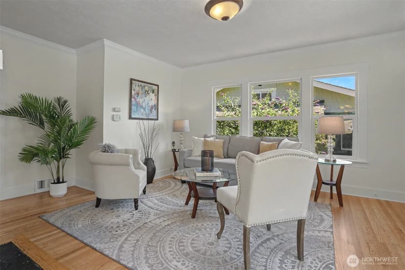 Property photo for 322 N 81st Street, Seattle photo 6