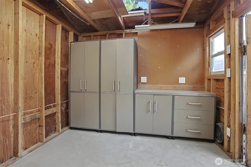 Property photo for 322 N 81st Street, Seattle photo 32