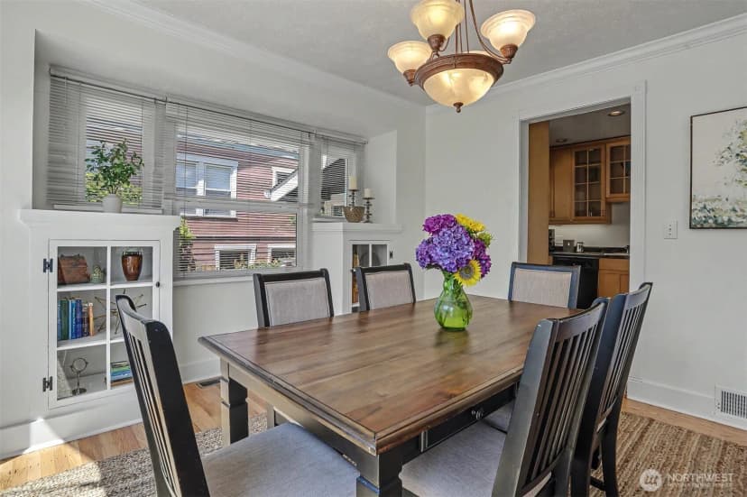 Property photo for 322 N 81st Street, Seattle photo 9
