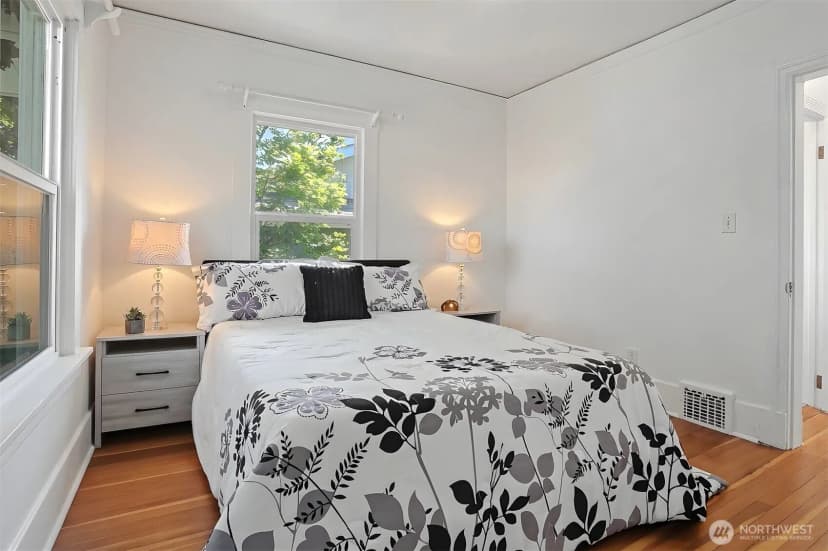 Property photo for 322 N 81st Street, Seattle photo 16