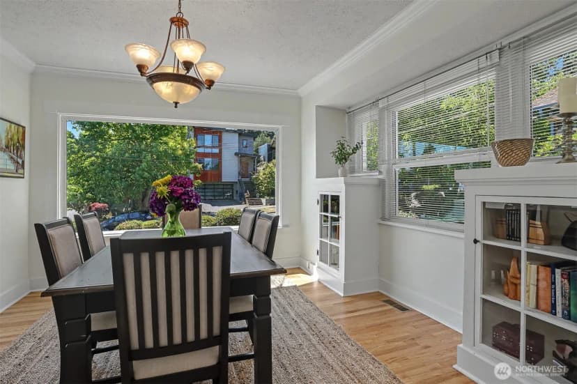 Property photo for 322 N 81st Street, Seattle photo 10
