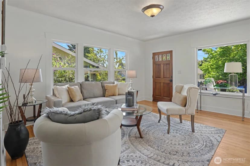 Property photo for 322 N 81st Street, Seattle photo 5