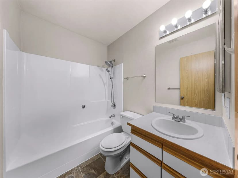 Property photo for 16619 41st Drive Ne #b, Arlington photo 17