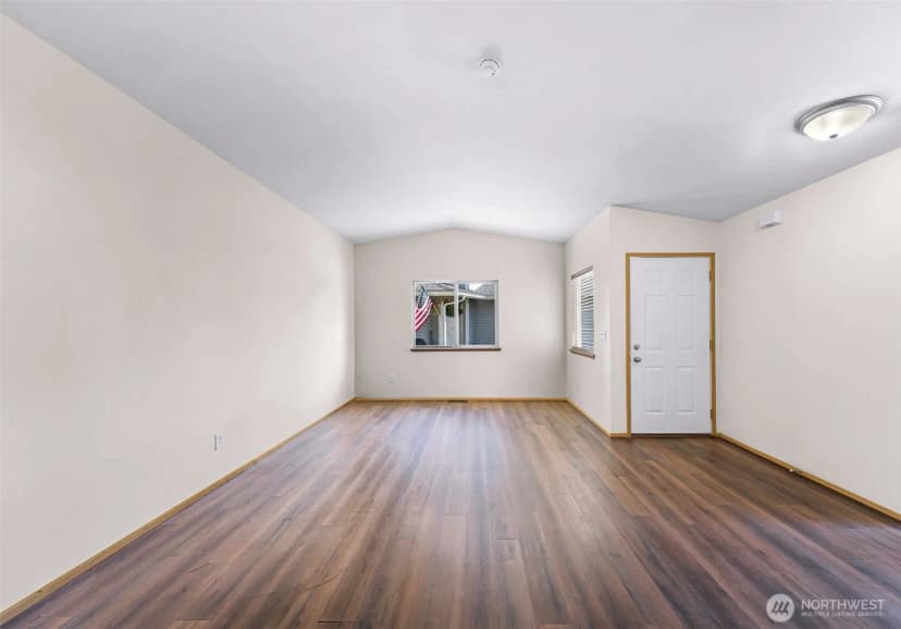 Property photo for 16619 41st Drive Ne #b, Arlington photo 3
