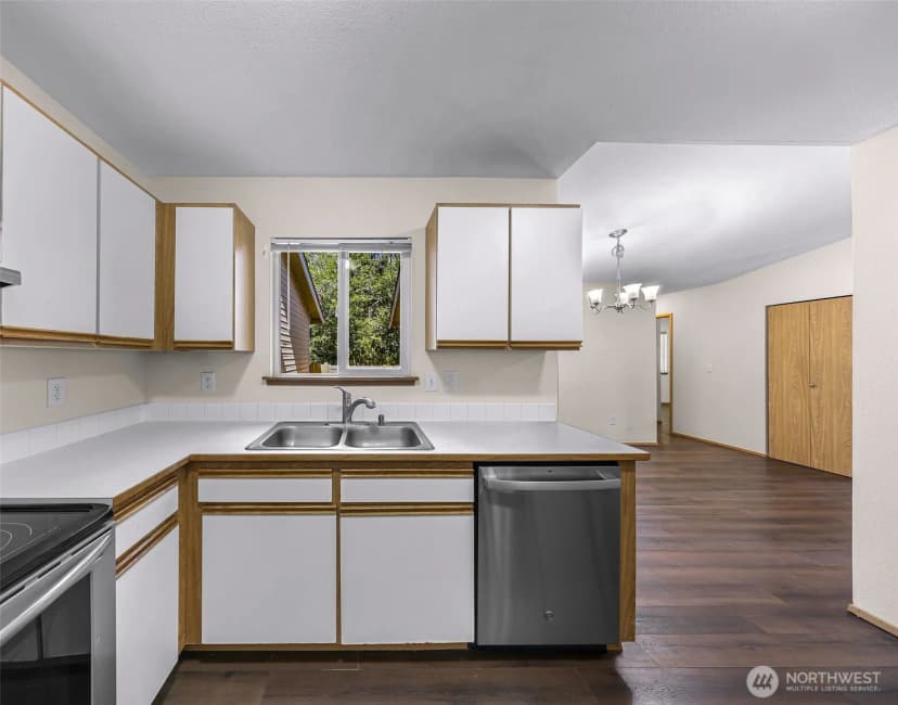 Property photo for 16619 41st Drive Ne #b, Arlington photo 8