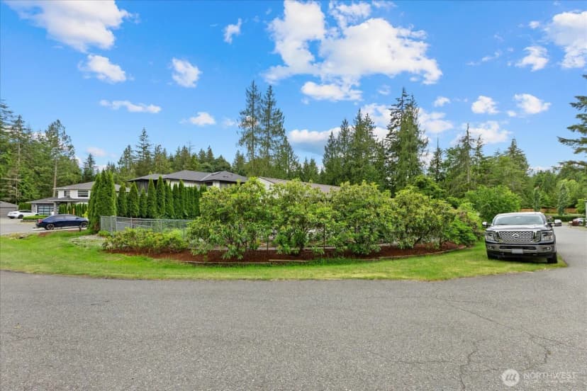 Property photo for 10024 228th Pl Se, Woodinville photo 6