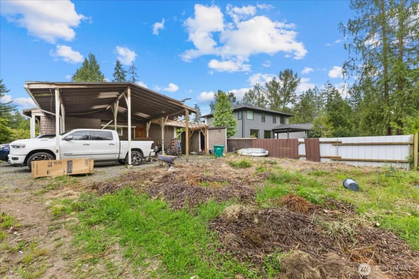 Property photo for 10024 228th Pl Se, Woodinville photo 3